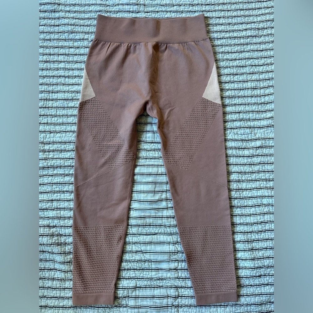 🤗Fabletics by DLMI Lovato size M  Never worn